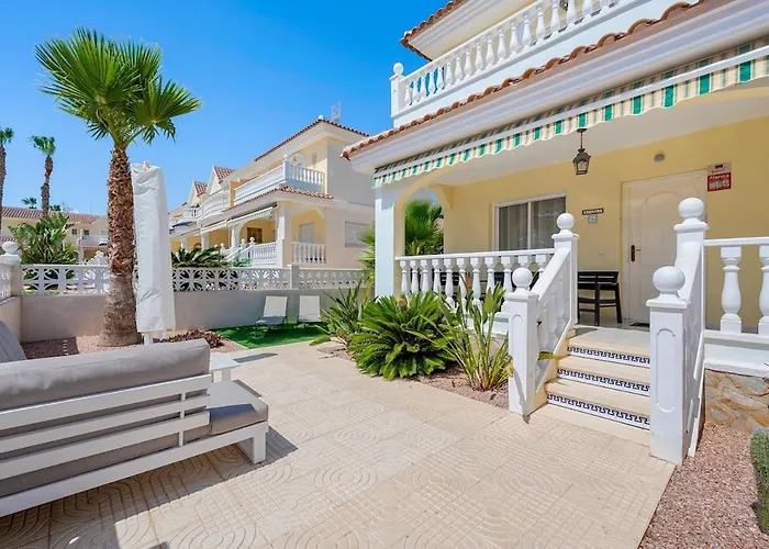 Casa Lindi Holiday home *