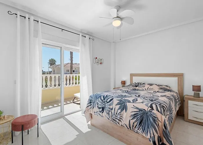 Casa Lindi Holiday home