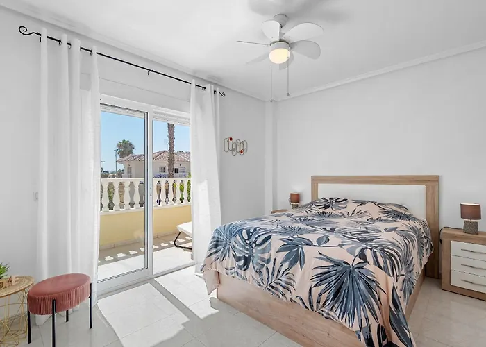 Casa Lindi Holiday home