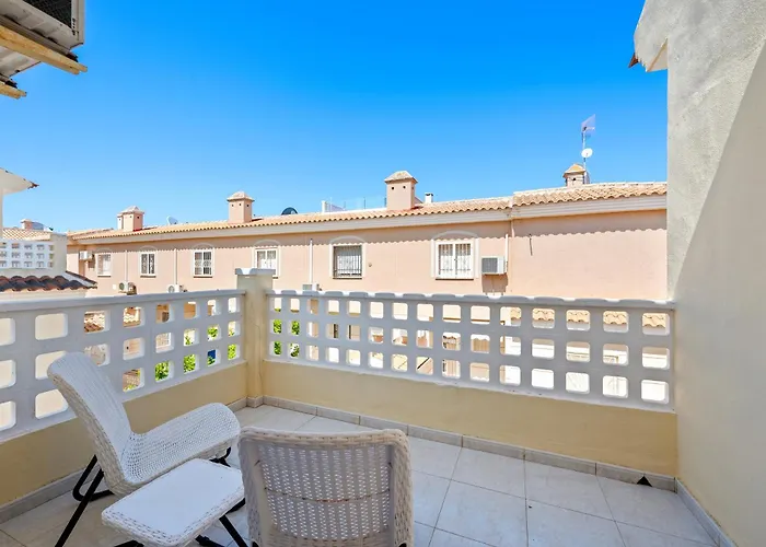 Casa Lindi Holiday home *